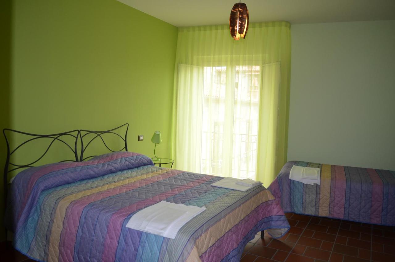 B&B La Casa Di Giulietta Castelmezzano Exterior foto