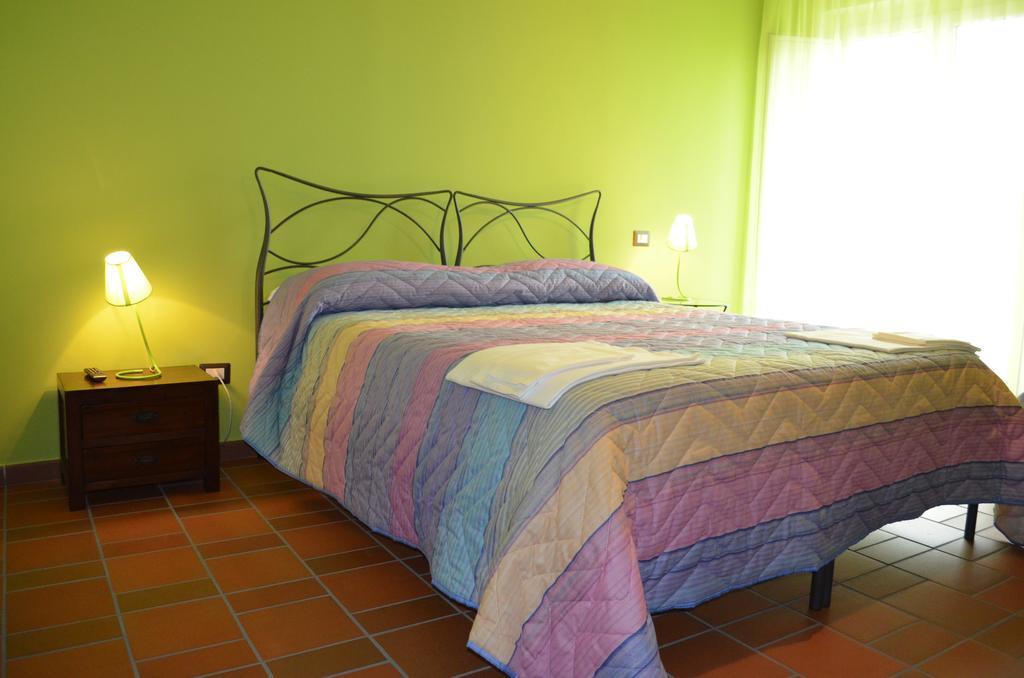 B&B La Casa Di Giulietta Castelmezzano Quarto foto